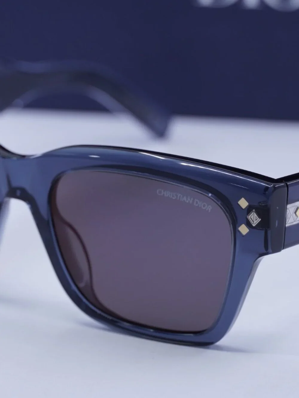 Dior CD DIAMOND S2 30G7 Square Sunglasses - Blue / Purple Mirrored